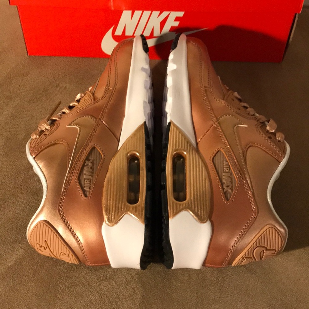 Nike shoes - Picture 4 of 7